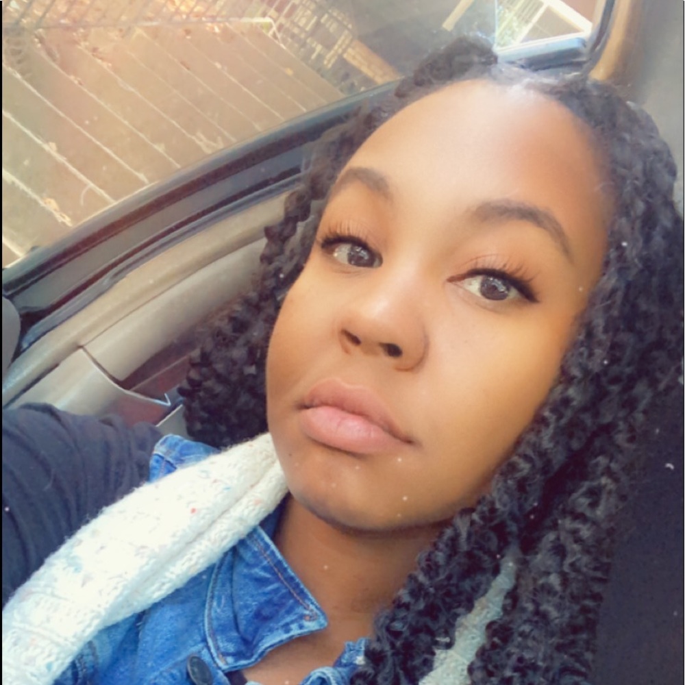 Meet your Posher, Nija